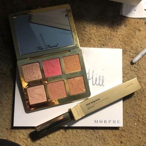 Bronze and highlight palette/hourglass mascara